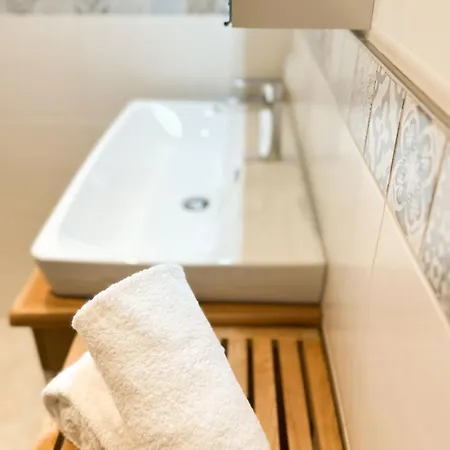 ゲストハウス Gaestehaus Erika - By Mynests 4*