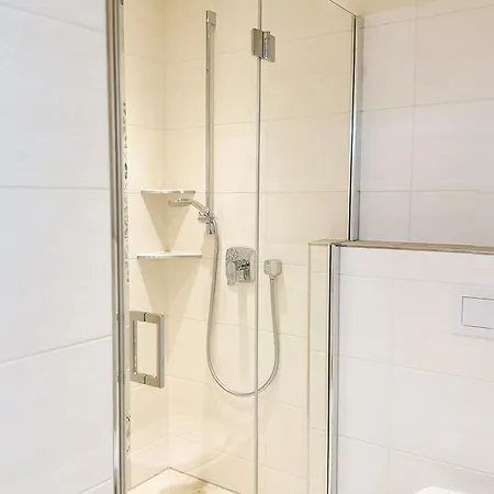 Erika - By Mynests 4*